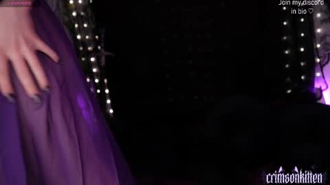 Crimson Kitten online show from October 14, 4:35 am