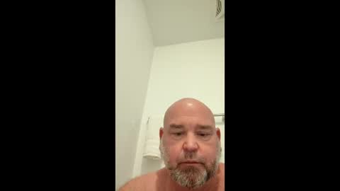 Snapshot of crippy4x4420 chatting on April 20, 7:04 pm W online show from April 20, 7:04 pm