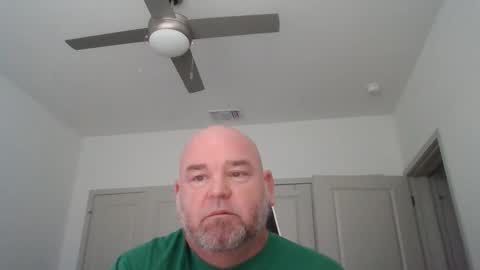 Snapshot of crippy4x4420 chatting on May 6, 11:48 am W online show from May 6, 11:48 am