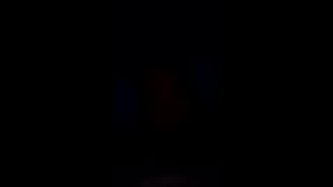 Snapshot of crippy4x4420 chatting on May 10, 3:23 am W online show from May 10, 3:23 am