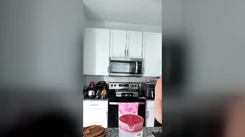 Snapshot of crippy4x4420 chatting on June 15, 2:19 pm W online show from June 15, 2:19 pm