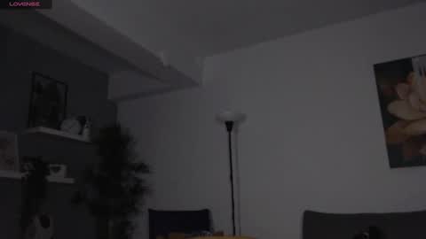 cris_tinne online show from December 24, 4:40 pm