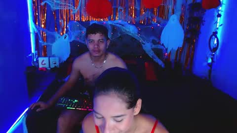 Snapshot of crisandmery chatting on October 19, 3:51 am CRISANDMERY online show from October 19, 3:51 am