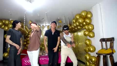 Snapshot of crismens chatting on December 15, 3:13 am crismens online show from December 15, 3:13 am