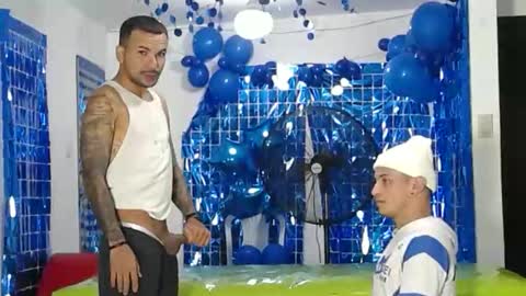 Snapshot of crismens chatting on December 31, 2:47 pm crismens online show from December 31, 2:47 pm