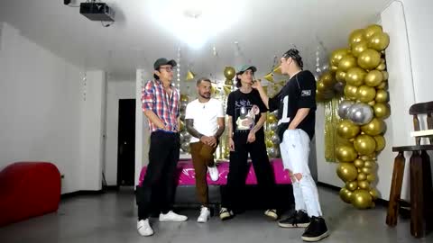 Snapshot of crismens chatting on January 17, 3:12 am crismens online show from January 17, 3:12 am