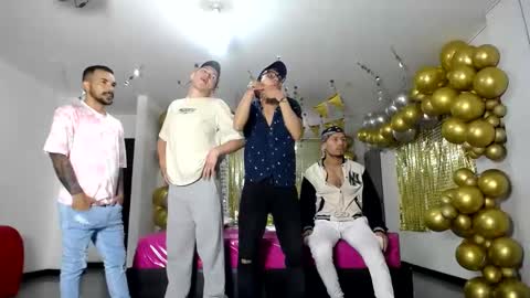 Snapshot of crismens chatting on January 20, 3:04 am crismens online show from January 20, 3:04 am