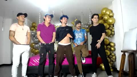 Snapshot of crismens chatting on January 24, 3:11 am crismens online show from January 24, 3:11 am