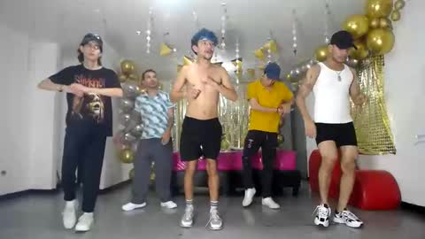 Snapshot of crismens chatting on January 29, 6:22 am crismens online show from January 29, 6:22 am