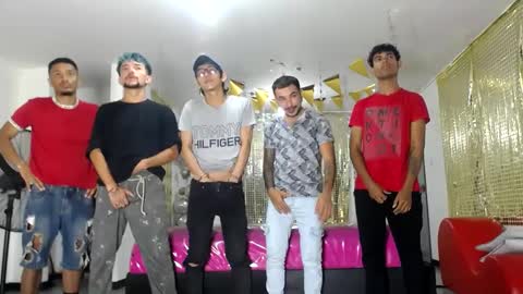 Snapshot of crismens chatting on February 25, 3:20 am crismens online show from February 25, 3:20 am