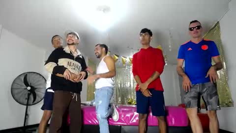 Snapshot of crismens chatting on March 2, 3:24 am crismens online show from March 2, 3:24 am