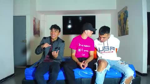 Snapshot of crismens chatting on September 13, 5:57 pm crismens online show from September 13, 5:57 pm