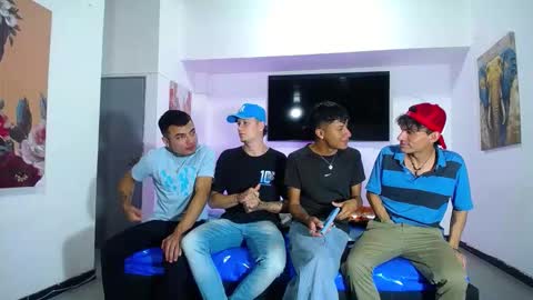 Snapshot of crismens chatting on September 18, 5:59 pm crismens online show from September 18, 5:59 pm