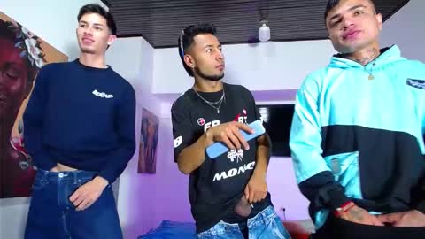 Snapshot of crismens chatting on October 17, 6:43 pm crismens online show from October 17, 6:43 pm