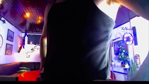 Snapshot of crismens chatting on December 16, 8:25 pm crismens online show from December 16, 8:25 pm