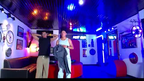 Snapshot of crismens chatting on January 13, 1:05 pm crismens online show from January 13, 1:05 pm