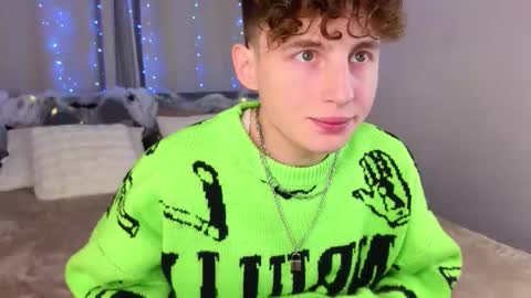 Chris online show from October 25, 3:07 pm