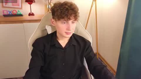 Chris online show from November 14, 7:01 pm