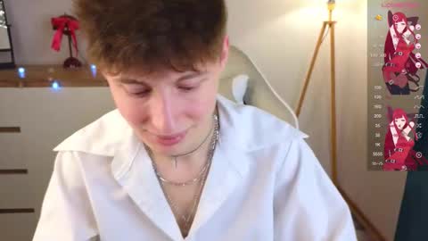 Snapshot of crisp1n chatting on December 18, 5:08 pm Chris online show from December 18, 5:08 pm