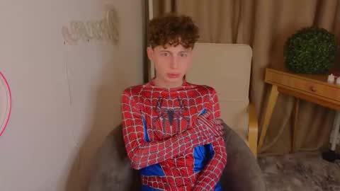 Snapshot of crisp1n chatting on February 8, 1:20 am Chris online show from February 8, 1:20 am