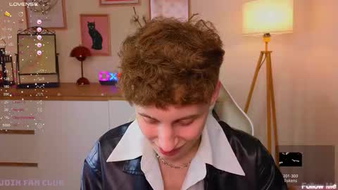 Snapshot of crisp1n chatting on March 4, 9:04 am Chris online show from March 4, 9:04 am