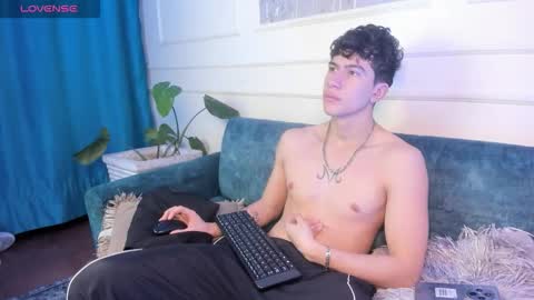 Cris online show from March 15, 2:28 am