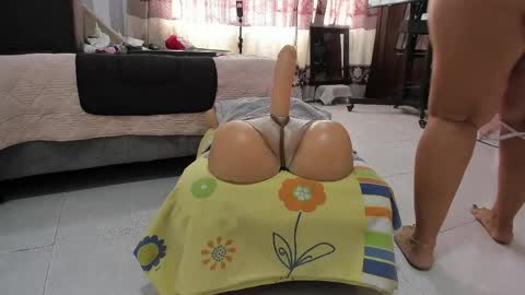 Snapshot of cristal_18xxx chatting on May 20, 2:34 pm Cristal online show from May 20, 2:34 pm
