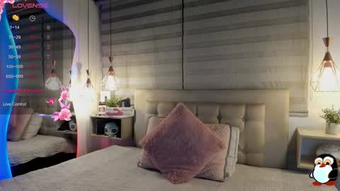 Snapshot of cristal__hot_1 chatting on February 7, 5:00 am Cristal online show from February 7, 5:00 am