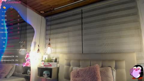 Snapshot of cristal__hot_1 chatting on February 21, 6:03 am Cristal online show from February 21, 6:03 am