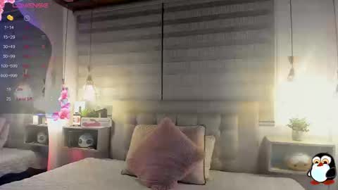 Snapshot of cristal__hot_1 chatting on March 20, 5:01 am Cristal online show from March 20, 5:01 am