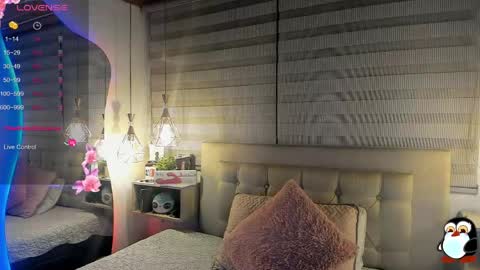 Snapshot of cristal__hot_1 chatting on April 13, 4:18 am Cristal online show from April 13, 4:18 am