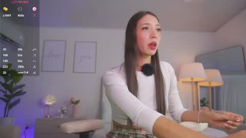 Snapshot of cristal_bunny chatting on July 8, 12:59 am Cristal online show from July 8, 12:59 am