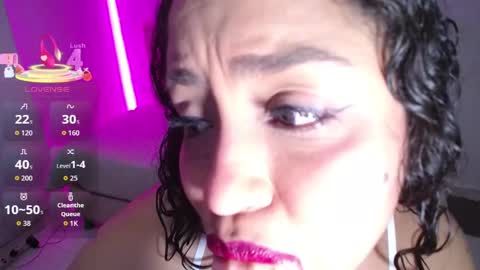 Snapshot of cristal_horny19 chatting on November 7, 3:17 am Milena online show from November 7, 3:17 am