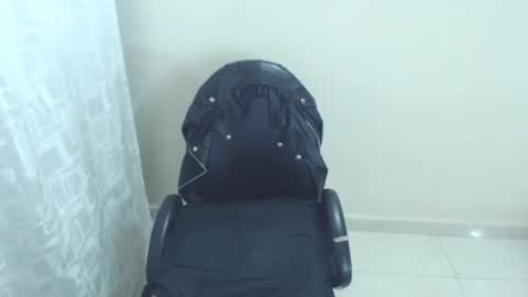 Snapshot of cristal_jayan chatting on July 6, 11:40 pm HI online show from July 6, 11:40 pm