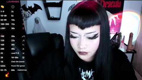 Cris online show from November 11, 9:59 pm