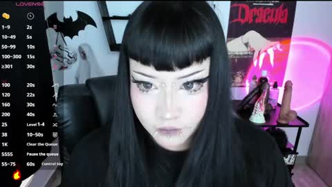 Snapshot of cristal_kosh chatting on May 26, 8:49 pm Cris online show from May 26, 8:49 pm