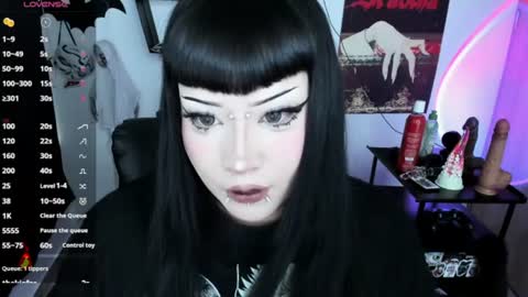 Snapshot of cristal_kosh chatting on July 10, 9:06 pm Cris online show from July 10, 9:06 pm