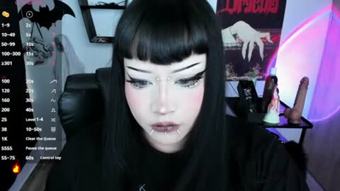 Snapshot of cristal_kosh chatting on July 15, 9:20 pm Cris online show from July 15, 9:20 pm