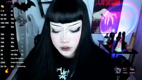 Snapshot of cristal_kosh chatting on July 29, 8:51 pm Cris online show from July 29, 8:51 pm