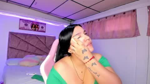 cristal_smith20 online show from June 19, 11:36 am