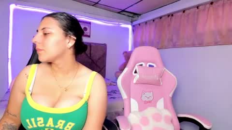 cristal_smith20 online show from June 29, 11:54 am