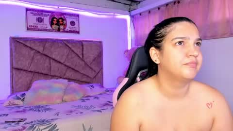 cristal_smith20 online show from July 15, 12:10 pm