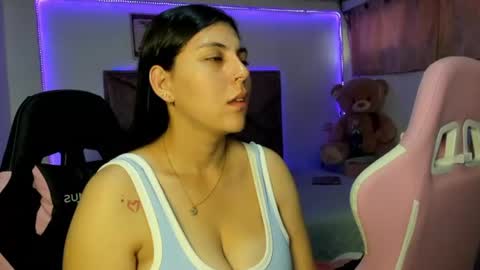 cristal_smith20 online show from July 27, 12:01 pm