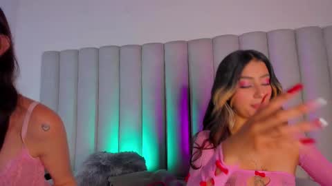 Nicole  Connection time 220pm-910pmCol online show from February 25, 7:47 pm