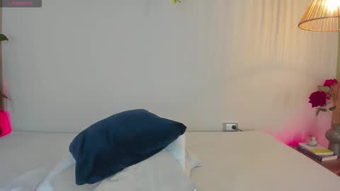 Snapshot of cristalfoxy_ chatting on November 22, 7:35 pm cristalfoxy_ online show from November 22, 7:35 pm