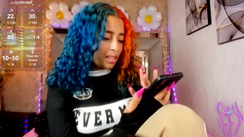   online show from November 4, 8:30 pm