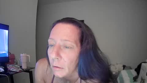 Quartz online show from April 20, 4:48 am