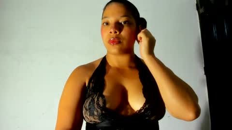 Snapshot of cristalsmith_tease14 chatting on June 16, 2:47 am cristal online show from June 16, 2:47 am