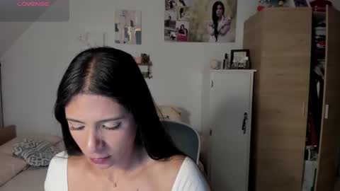 Snapshot of cristamunez chatting on July 7, 3:20 am veronika online show from July 7, 3:20 am
