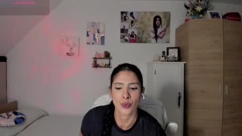 Snapshot of cristamunez chatting on July 22, 3:09 am veronika online show from July 22, 3:09 am